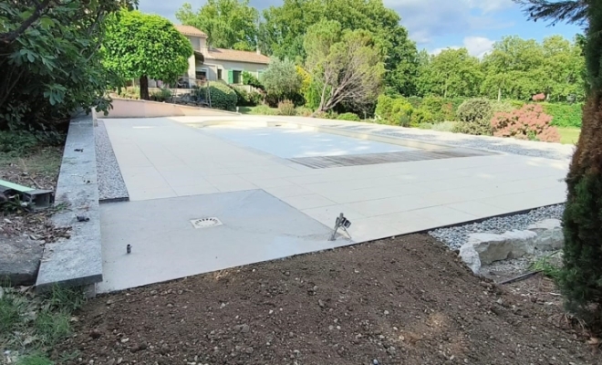 Terrasse piscine Apt, Saint-Saturnin-lès-Apt, Poncet Travaux Verts