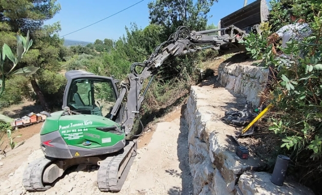 Reconstitution d'un accès maison avec murs de soutènements suite à un éboulement., Saint-Saturnin-lès-Apt, Poncet Travaux Verts