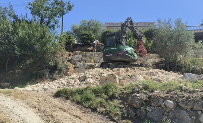 Reconstitution d'un accès maison avec murs de soutènements suite à un éboulement., Saint-Saturnin-lès-Apt, Poncet Travaux Verts